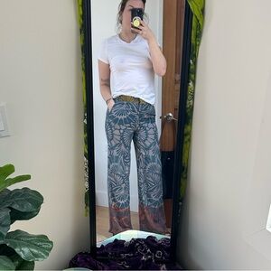 BCBG MAXAZRIA pant with floral print